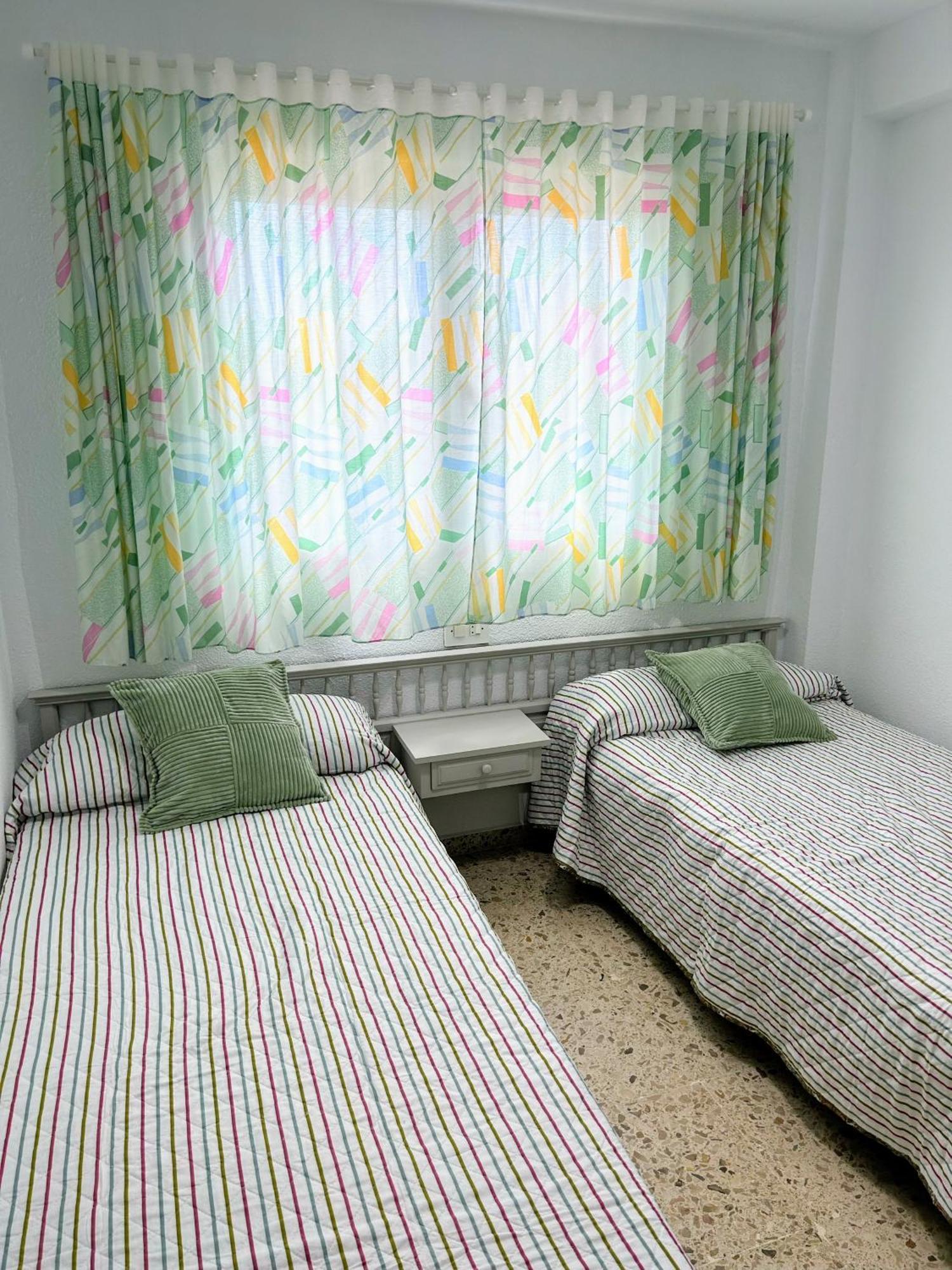 Apartamento Gandia Playa 150M Playa Con Parking Privado Y Piscina Playa de Gandia Dış mekan fotoğraf